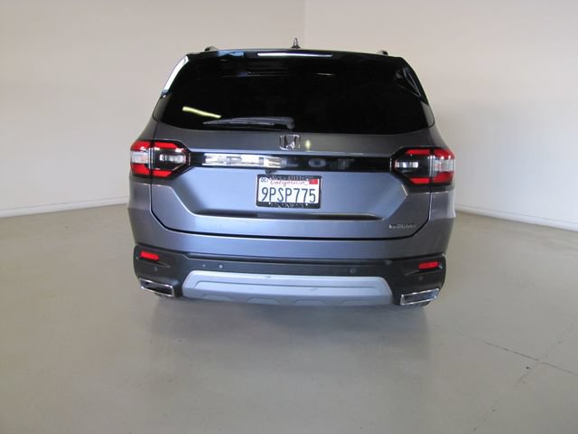 Certified 2025 Honda Pilot Touring image 24