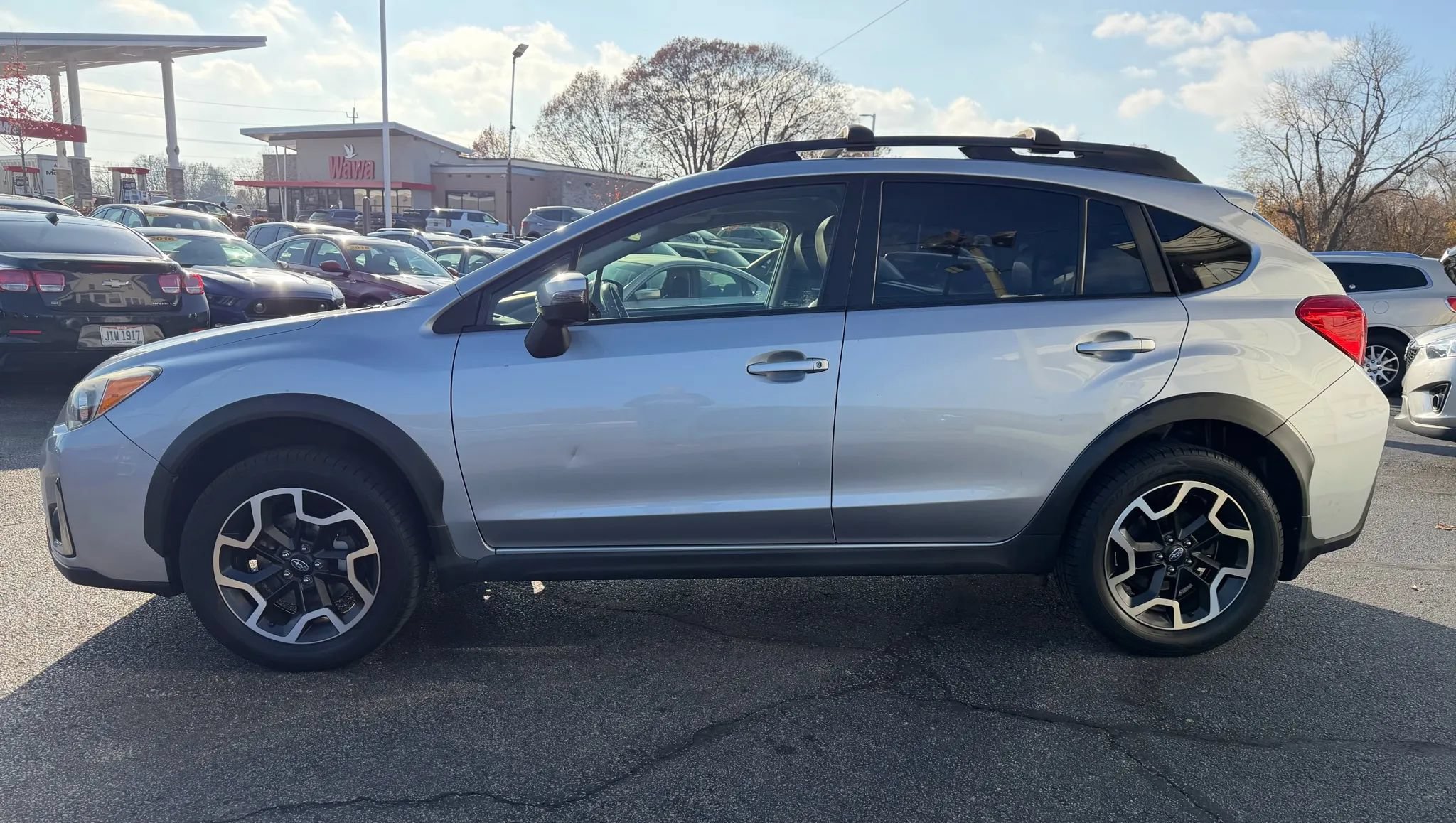 Used 2017 Subaru Crosstrek 2.0i Limited AWD/4WD image 2