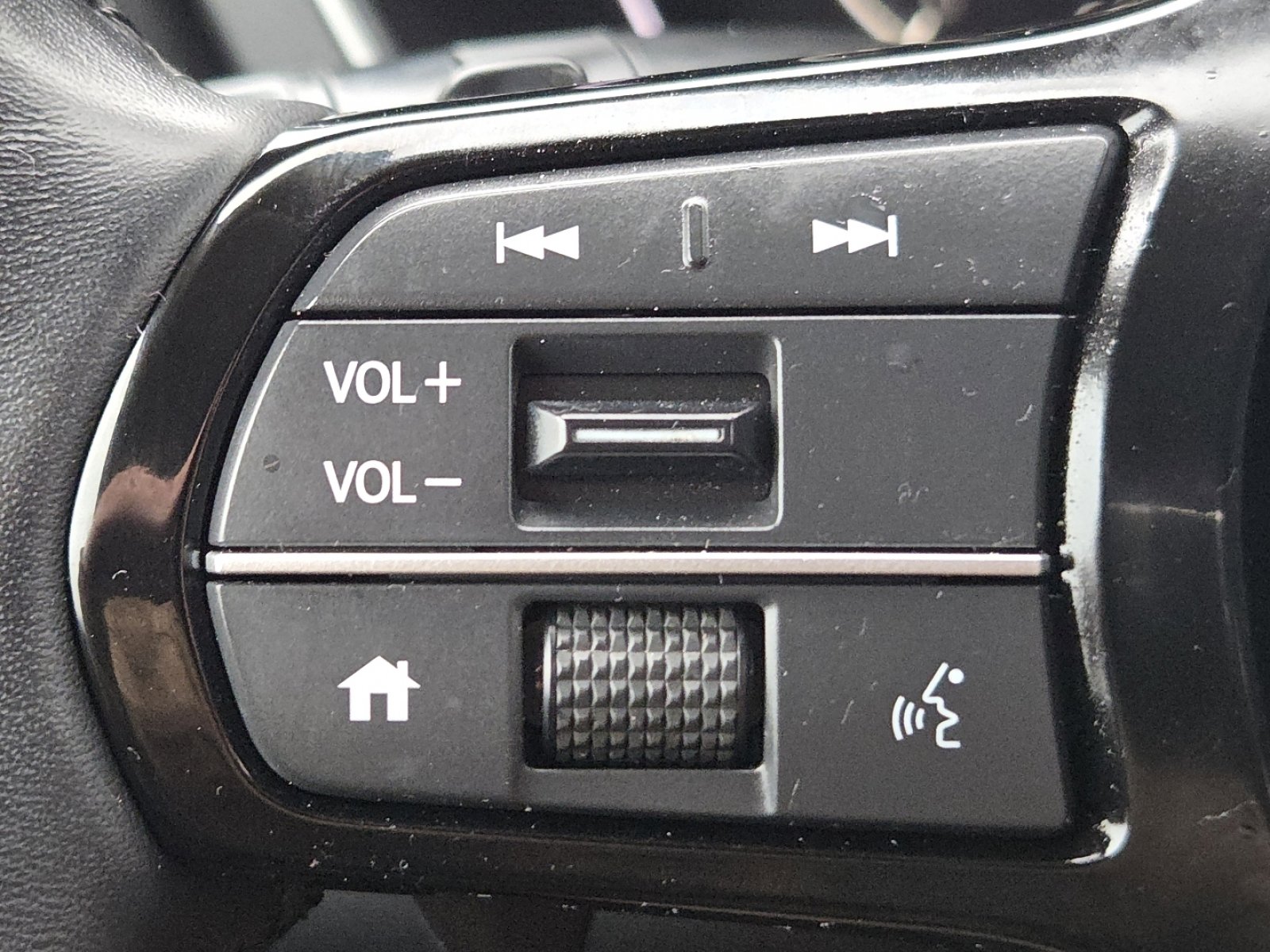 Certified 2025 Honda Pilot EX-L image 36