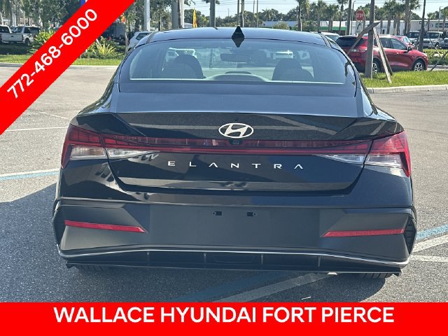Used 2025 Hyundai Elantra SEL FWD image 7