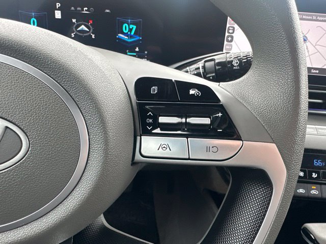 Used 2024 Hyundai Elantra SEL FWD image 22