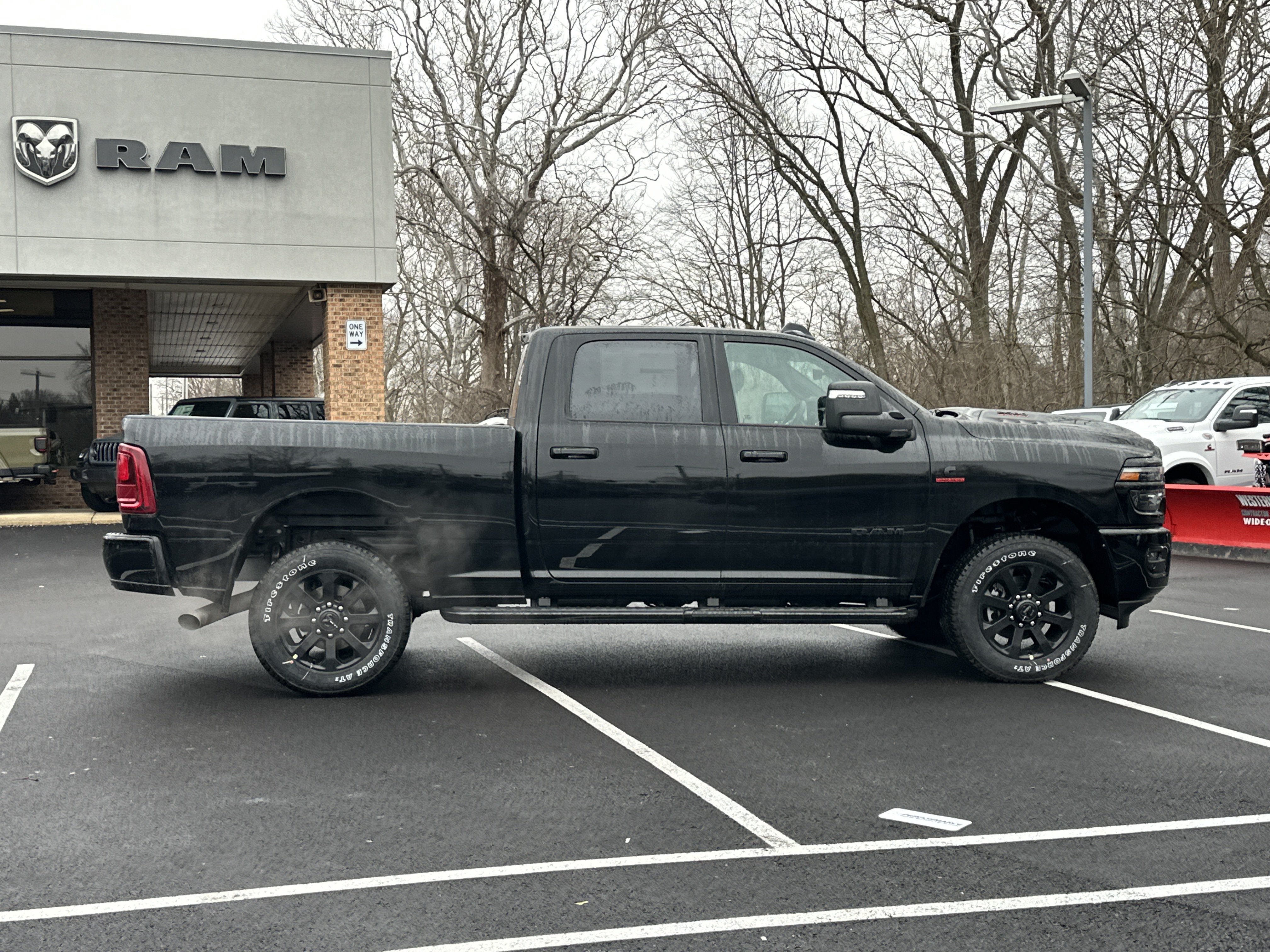 New 2026 RAM 2500 Laramie AWD/4WD image 19