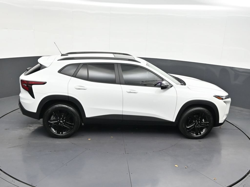 Used 2025 Chevrolet Trax ACTIV w/ Sunroof Package FWD image 22