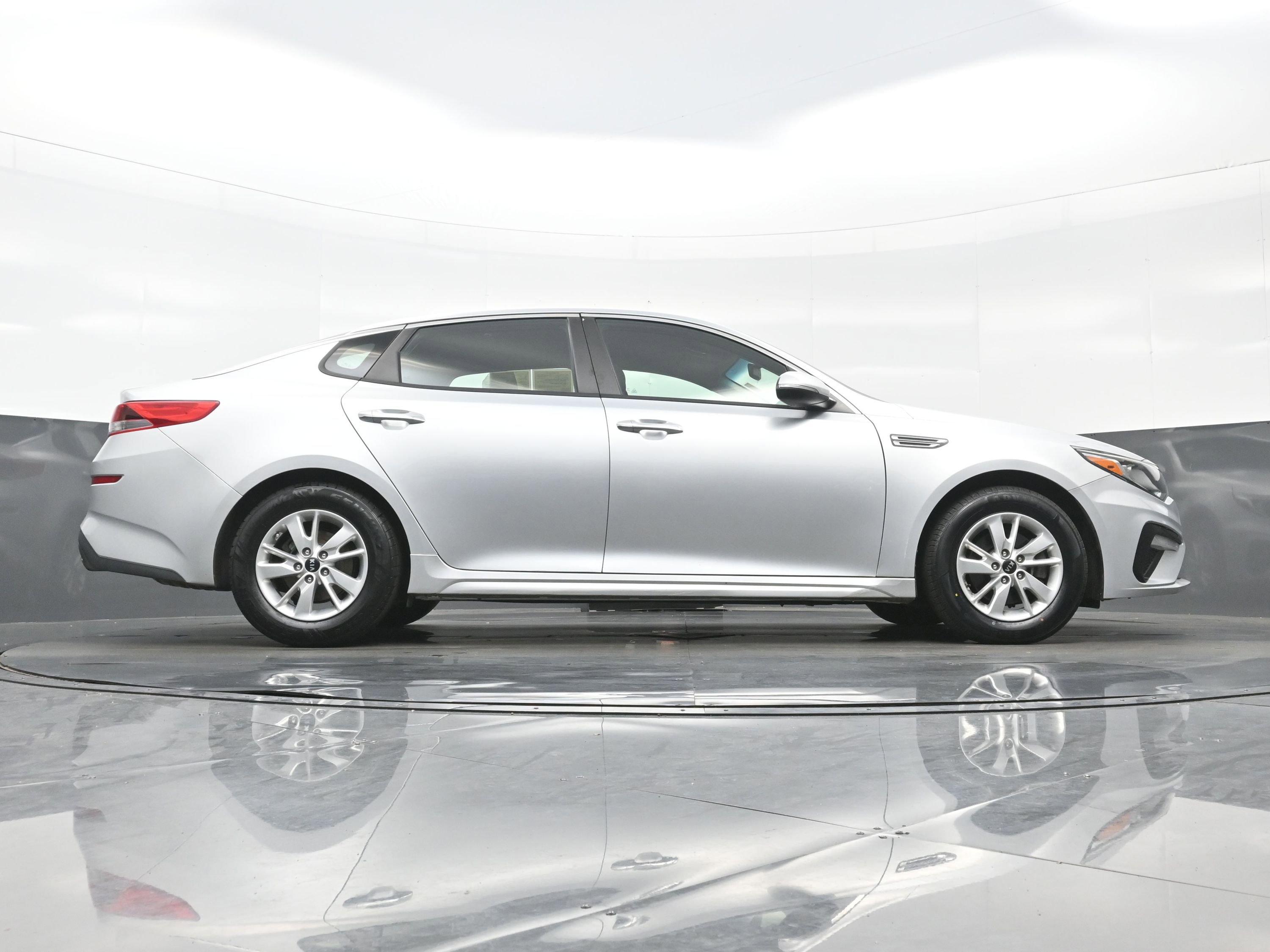 Used 2019 Kia Optima LX image 31