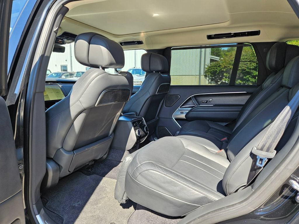 Used 2023 Land Rover Range Rover Long Wheelbase First Edition AWD/4WD image 17