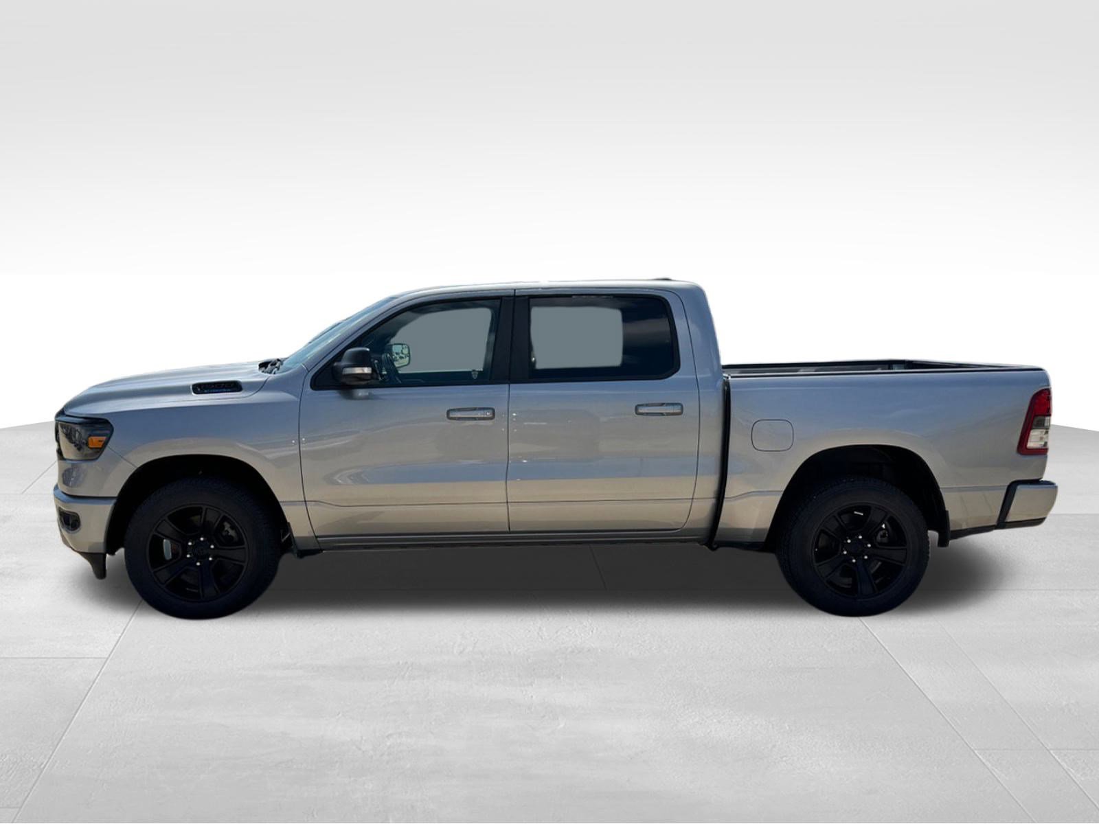 Used 2022 RAM 1500 Big Horn AWD/4WD image 4