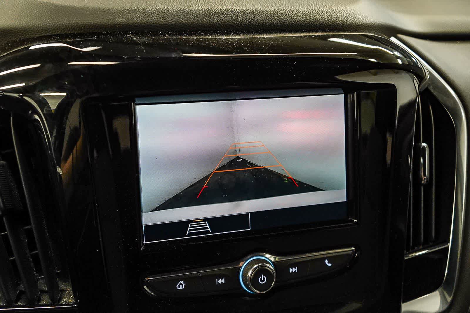 Used 2023 Chevrolet Traverse LT image 23