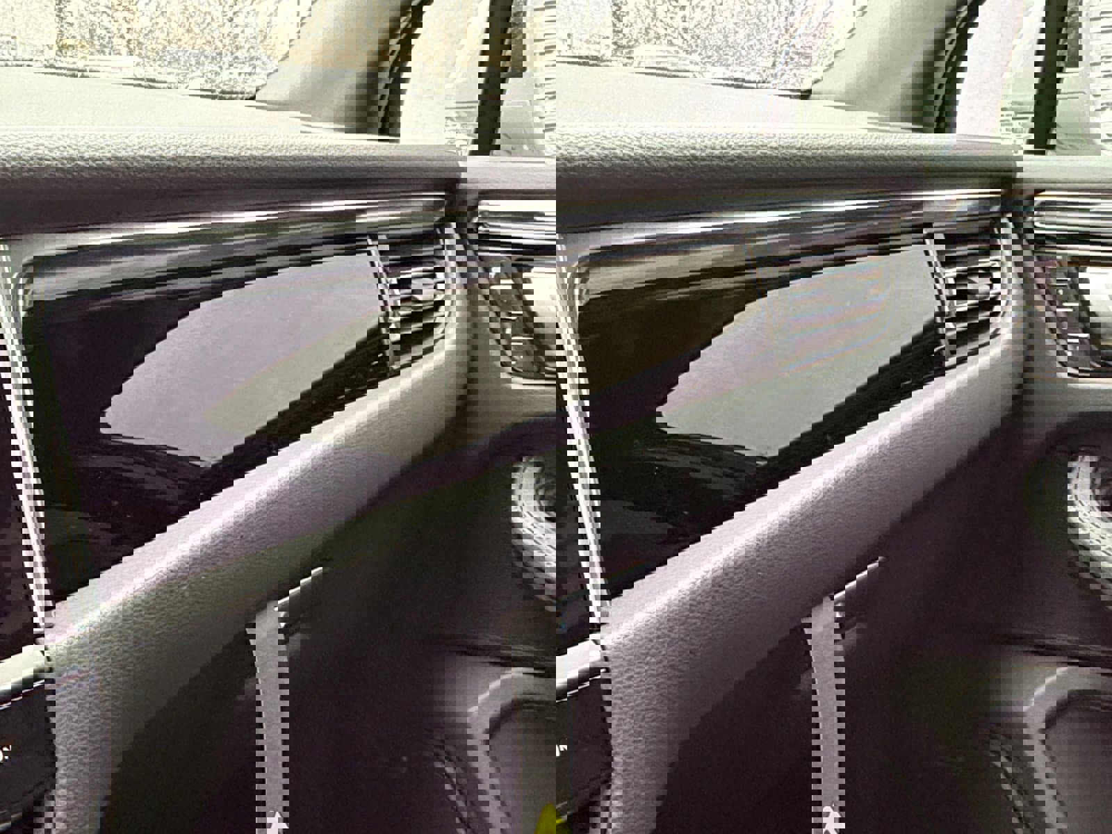 New 2026 Porsche Macan image 33