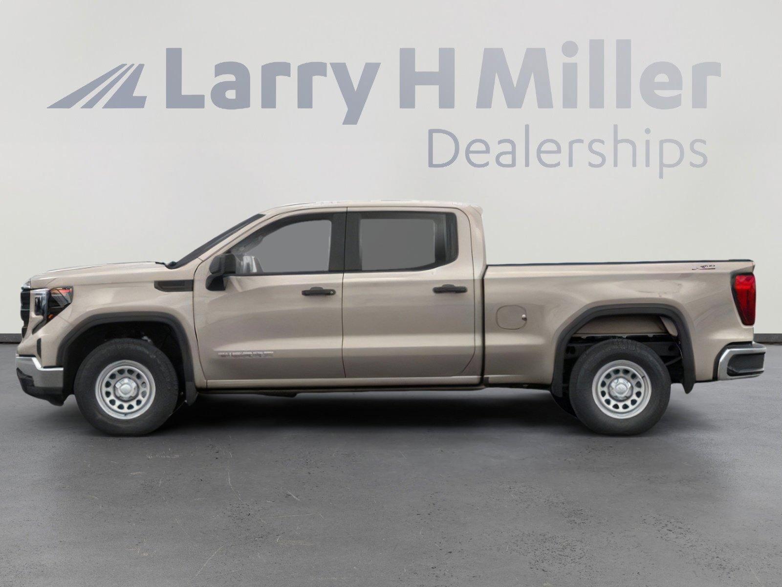 Used 2023 GMC Sierra 1500 AT4 w/ AT4 Premium Package AWD/4WD image 3