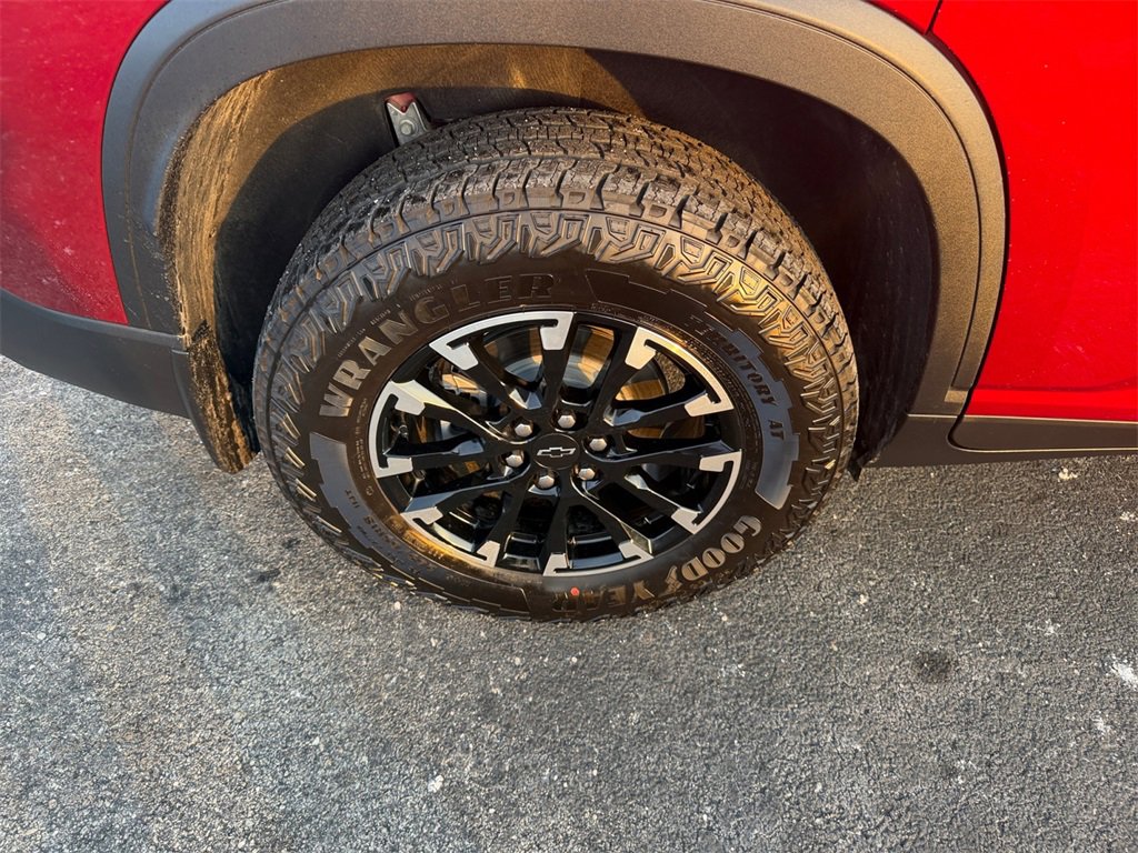 Used 2026 Chevrolet Traverse Z71 w/ Driver Confidence Package image 29