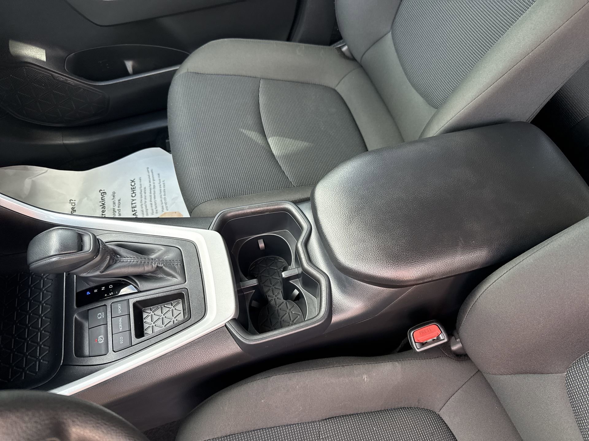 Certified 2025 Toyota RAV4 LE FWD image 22