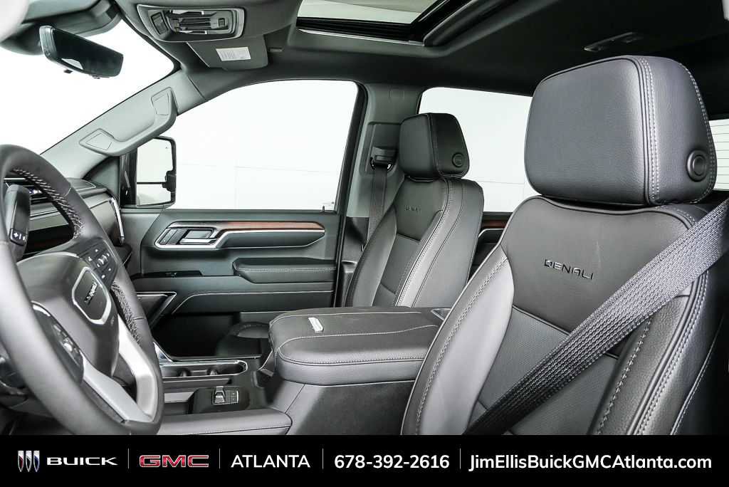 New 2026 GMC Sierra 3500 Denali w/ Denali Reserve Package image 5