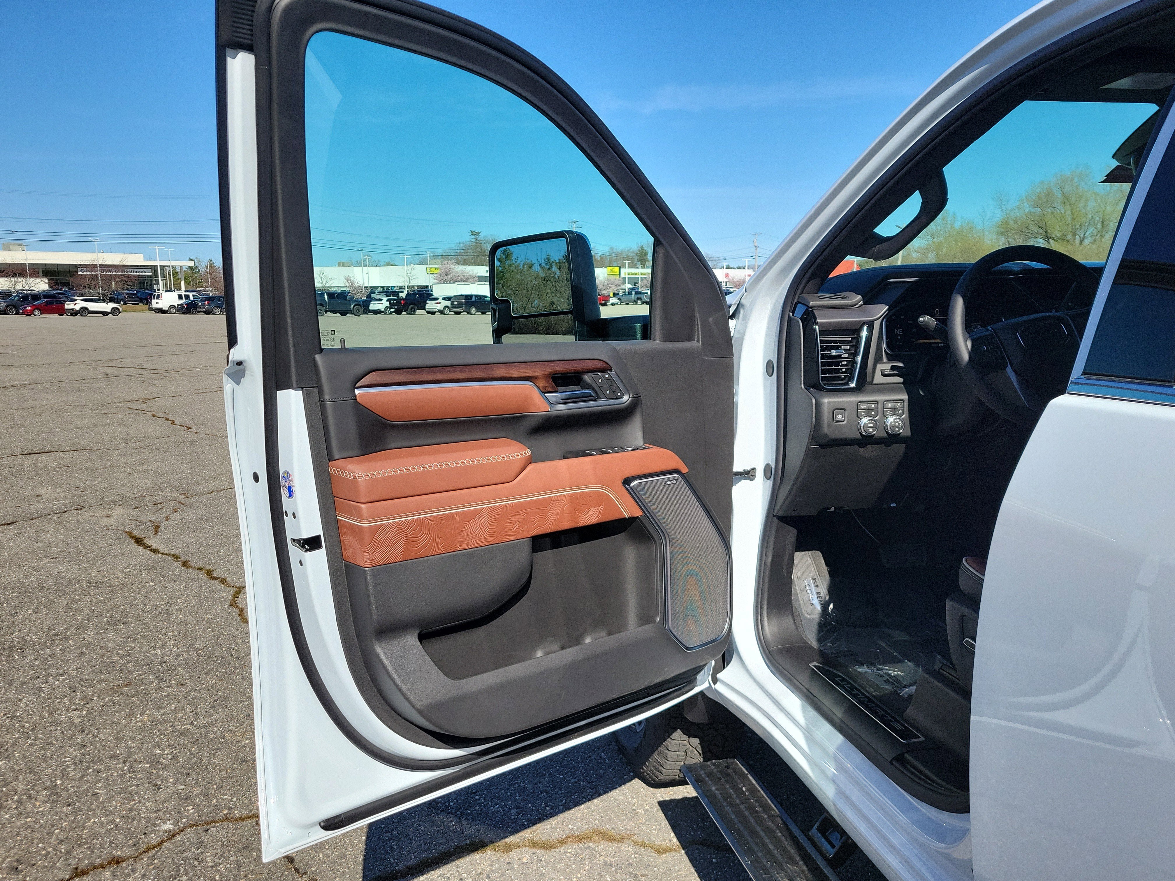 New 2026 GMC Sierra 2500 Denali Ultimate AWD/4WD image 17