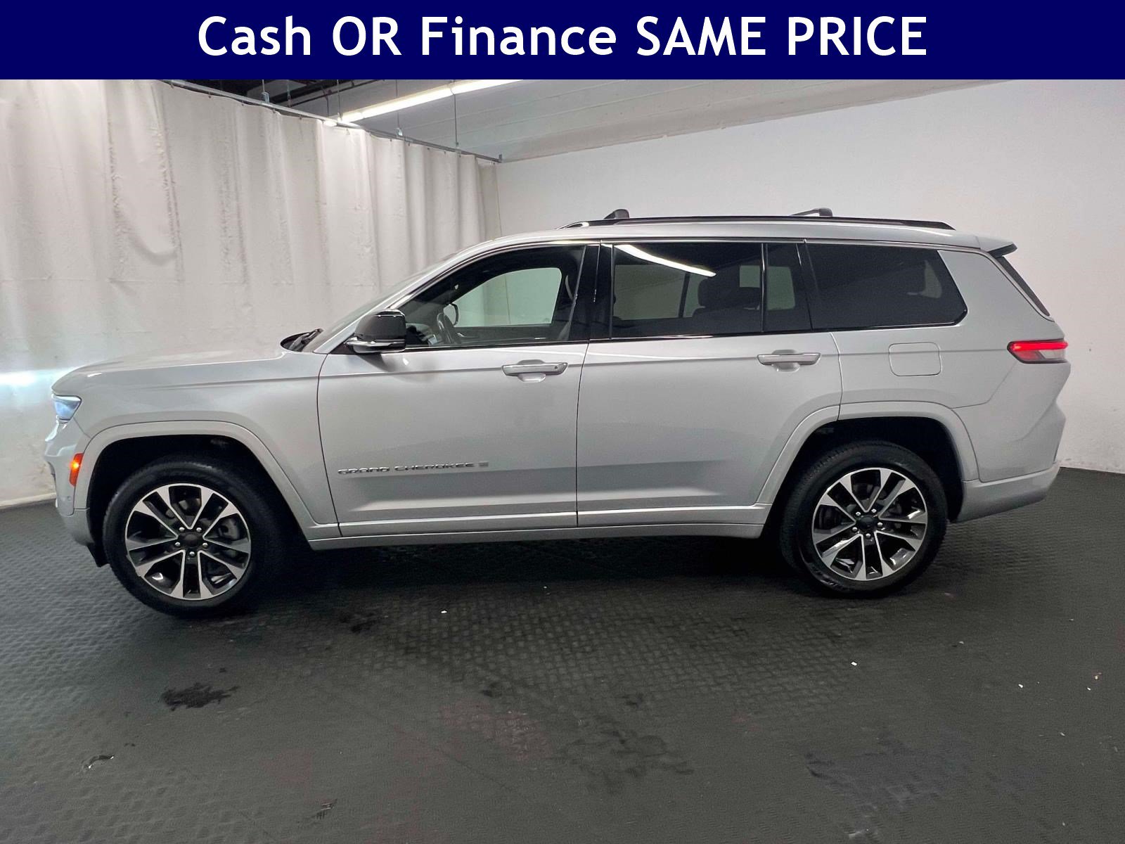 Certified 2021 Jeep Grand Cherokee L Overland AWD/4WD image 9