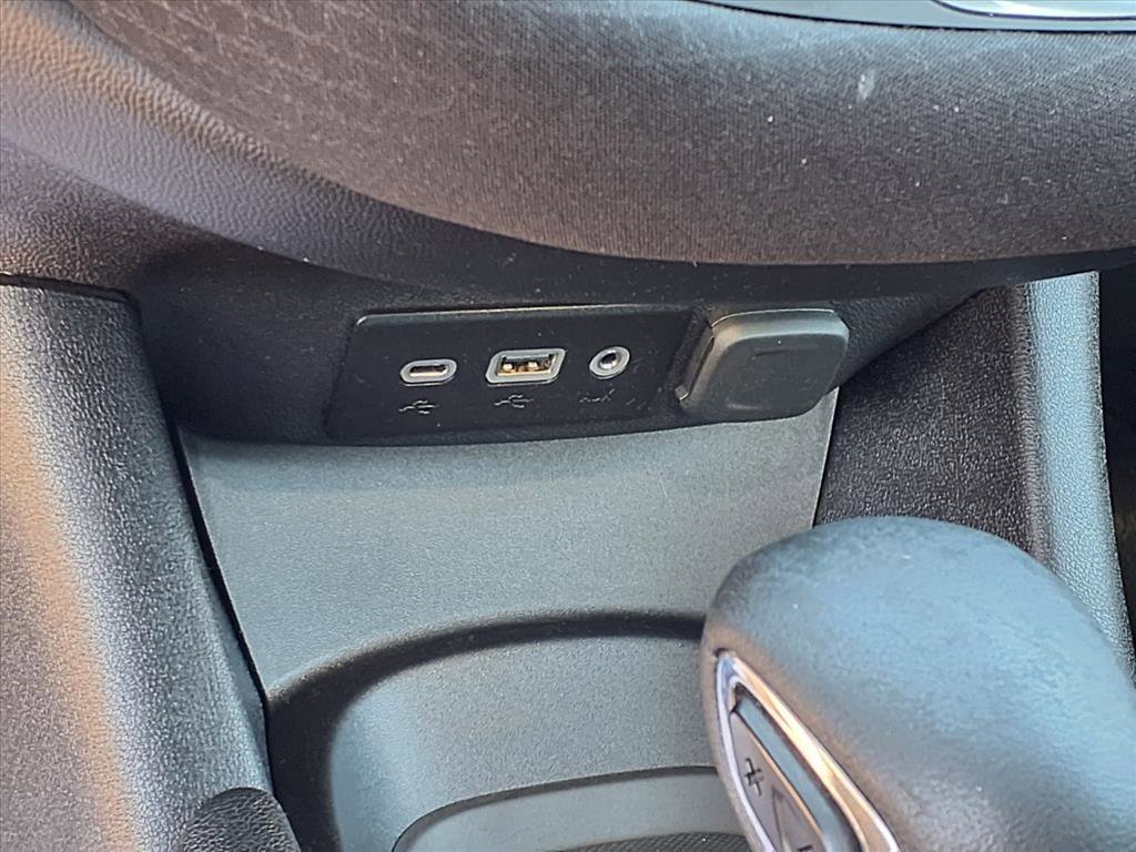 Used 2023 Chevrolet Malibu RS image 10