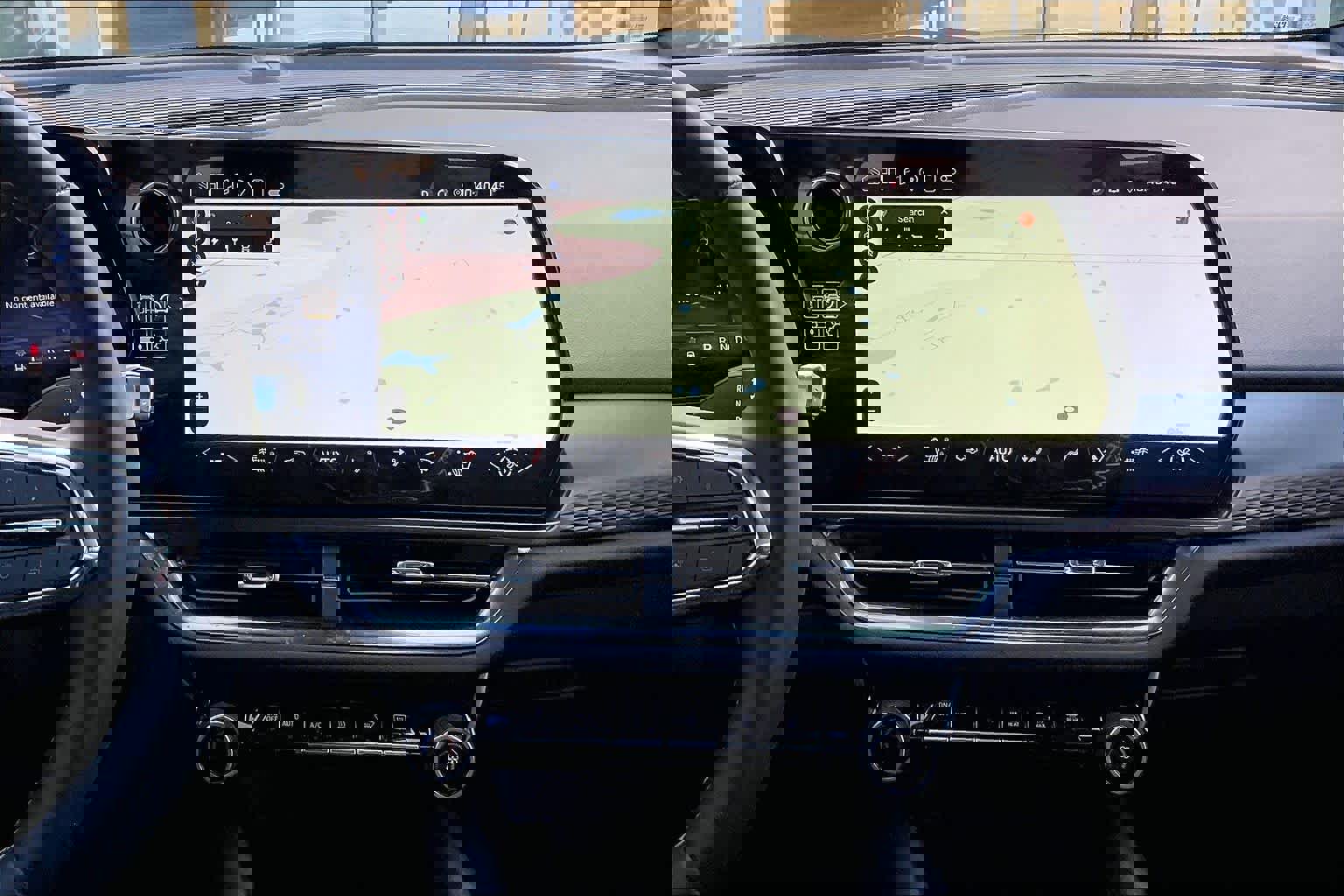 Certified 2025 Chevrolet Equinox EV LT w/ Comfort Package image 7