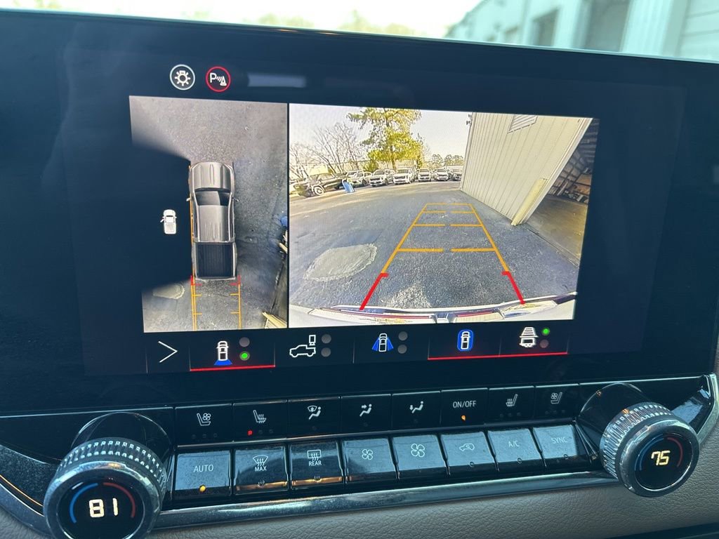 Certified 2025 GMC Canyon Denali image 12