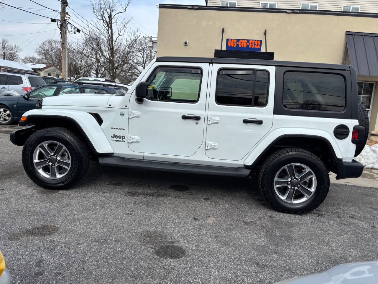 Used 2019 Jeep Wrangler Unlimited Sahara image 8