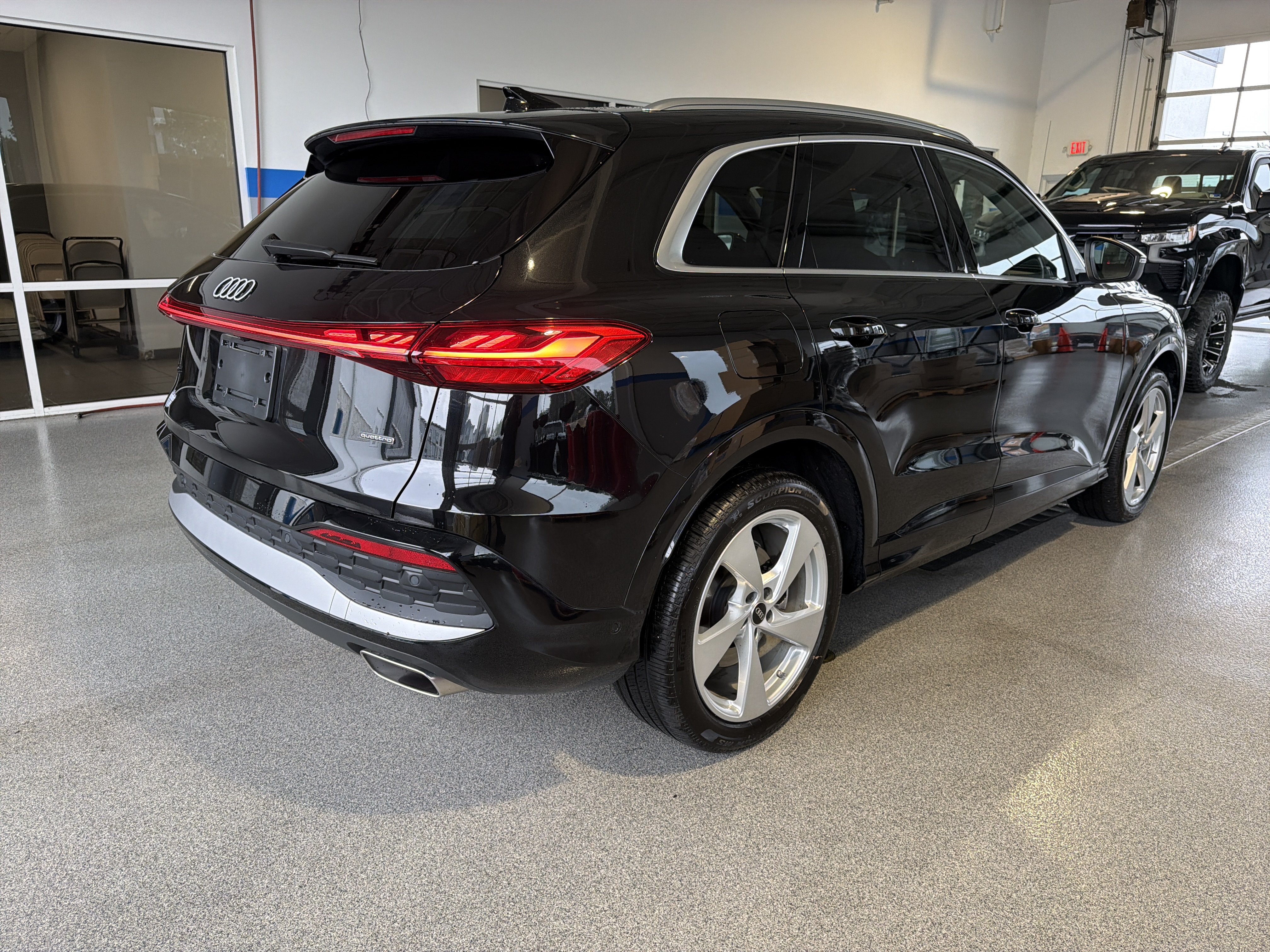 Used 2025 Audi Q5 Prestige AWD/4WD image 10