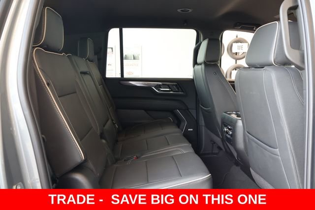 Used 2026 GMC Yukon XL Elevation image 25