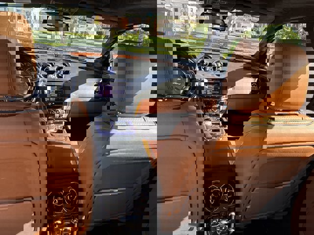 Used 2013 Jaguar XJ Base image 22