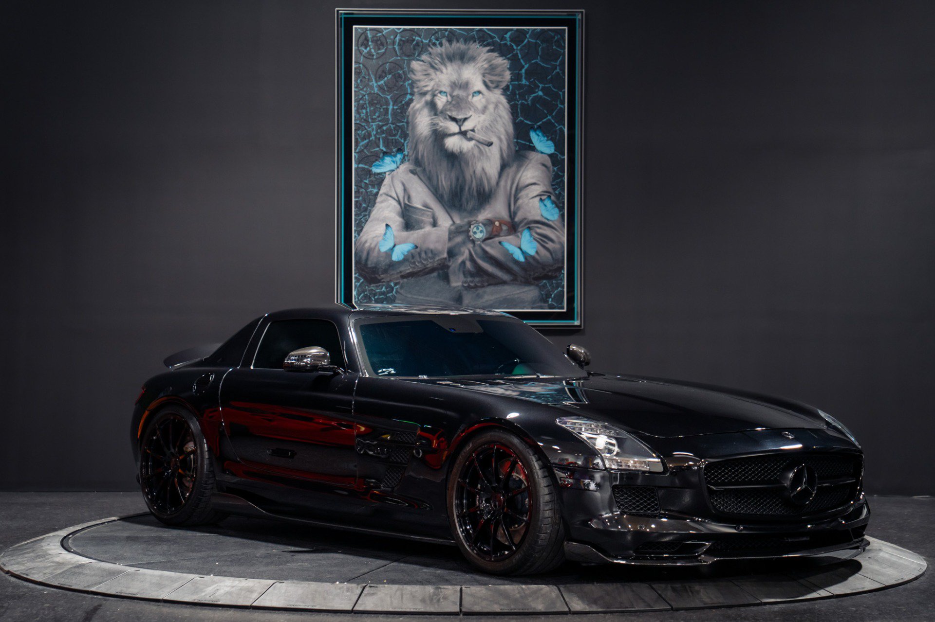 Used 2012 Mercedes-Benz SLS AMG Coupe image 4