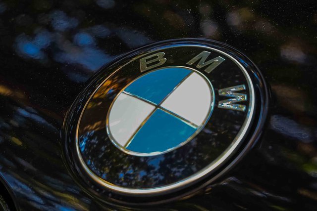 Used 2022 BMW X7 xDrive40i w/ M Sport Package image 28