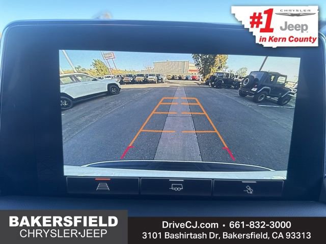 Used 2024 GMC Yukon XL SLE w/ Max Trailering Package image 17