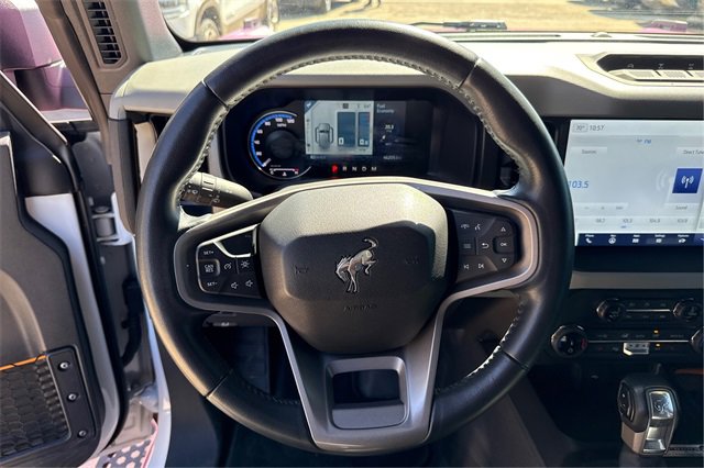 Used 2022 Ford Bronco Badlands image 16