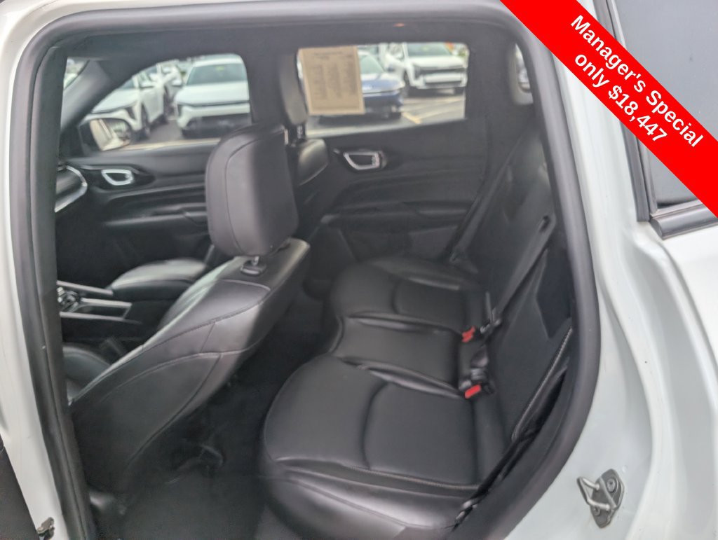 Used 2022 Jeep Compass High Altitude AWD/4WD image 9