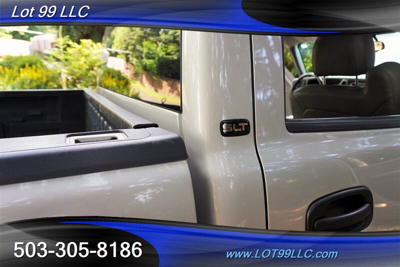 Used 2004 GMC Sierra 2500 SLT w/ Heavy-Duty Power Package AWD/4WD image 31