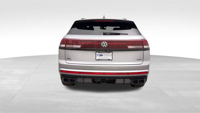 Certified 2026 Volkswagen Atlas Cross Sport SEL R-Line AWD/4WD image 4