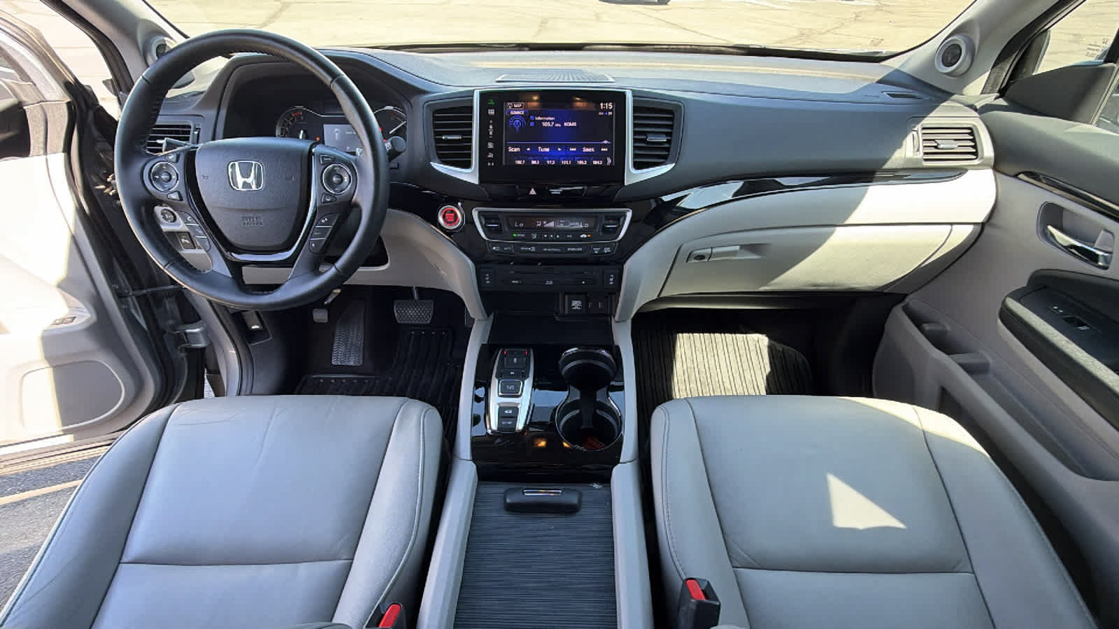 Used 2016 Honda Pilot Touring image 26