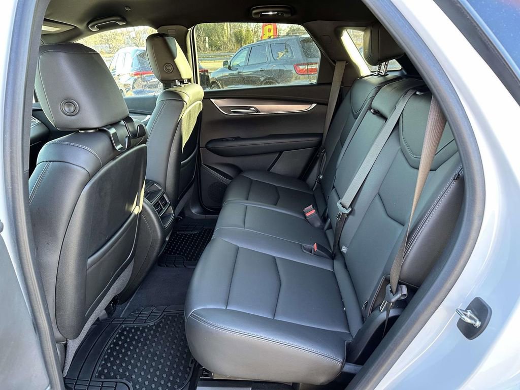 Used 2023 Cadillac XT5 Luxury AWD/4WD image 12