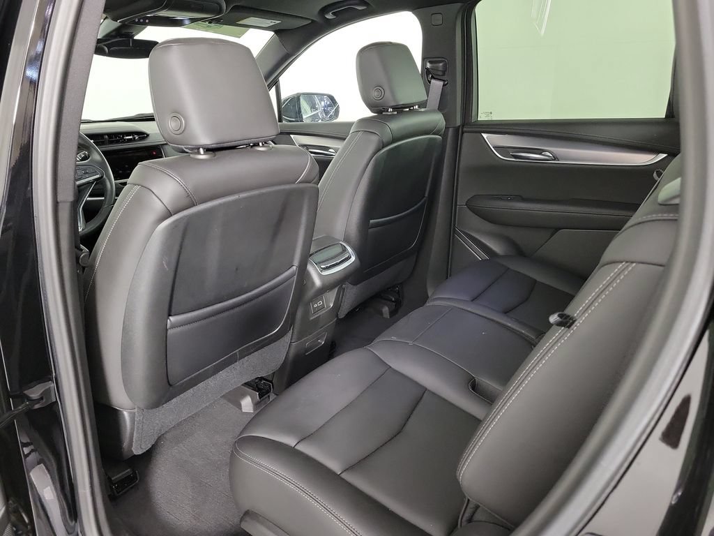 Certified 2024 Cadillac XT6 Luxury AWD/4WD image 14