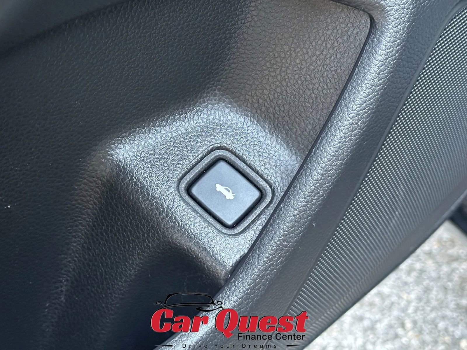 Used 2018 Honda Accord Touring image 13