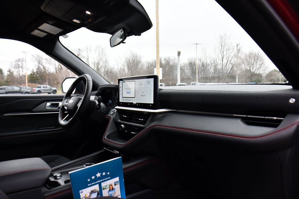 Used 2025 Ford Explorer ST-Line image 15