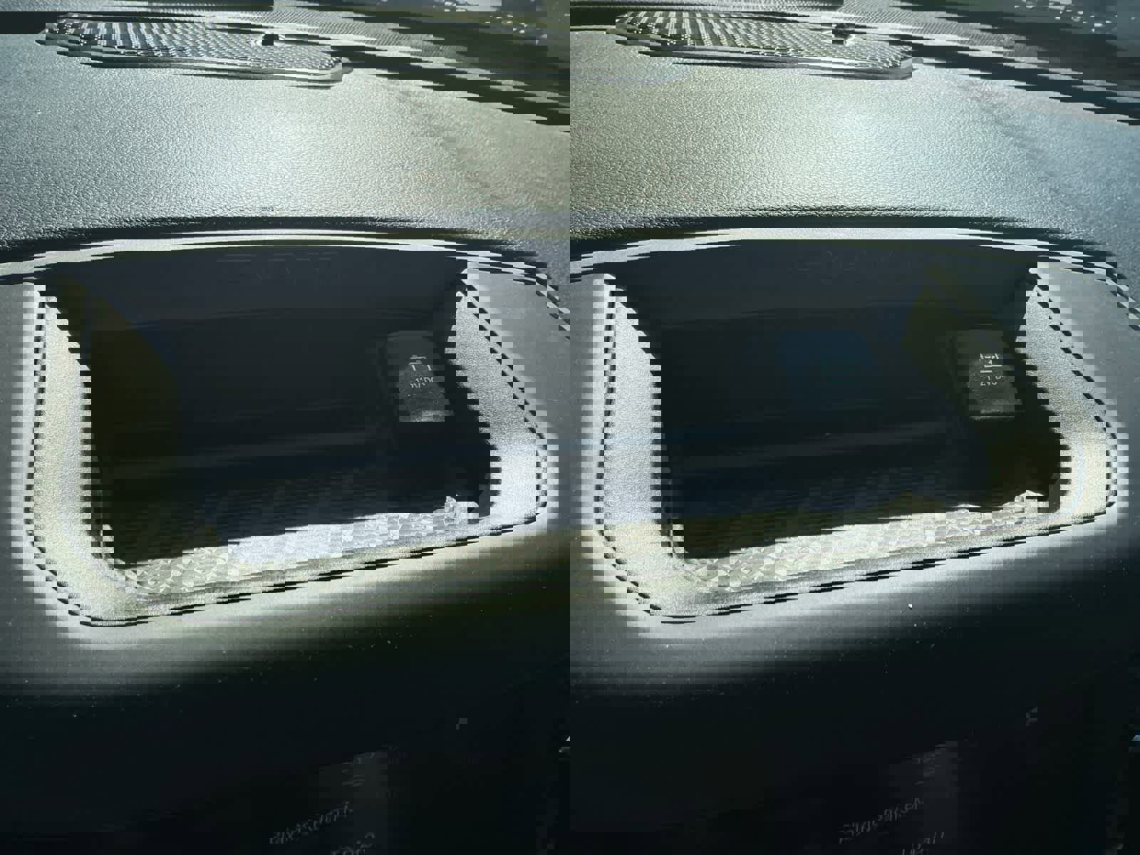 Used 2024 RAM 3500 Tradesman w/ Chrome Appearance Group image 28