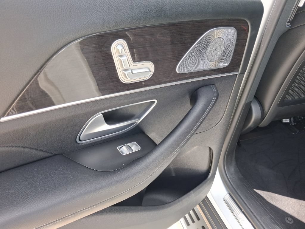 Used 2020 Mercedes-Benz GLS 450 4MATIC image 12