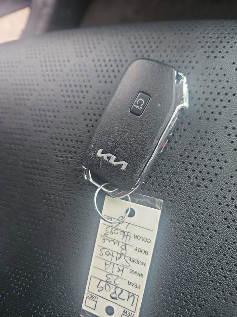 Used 2023 Kia Seltos EX image 29