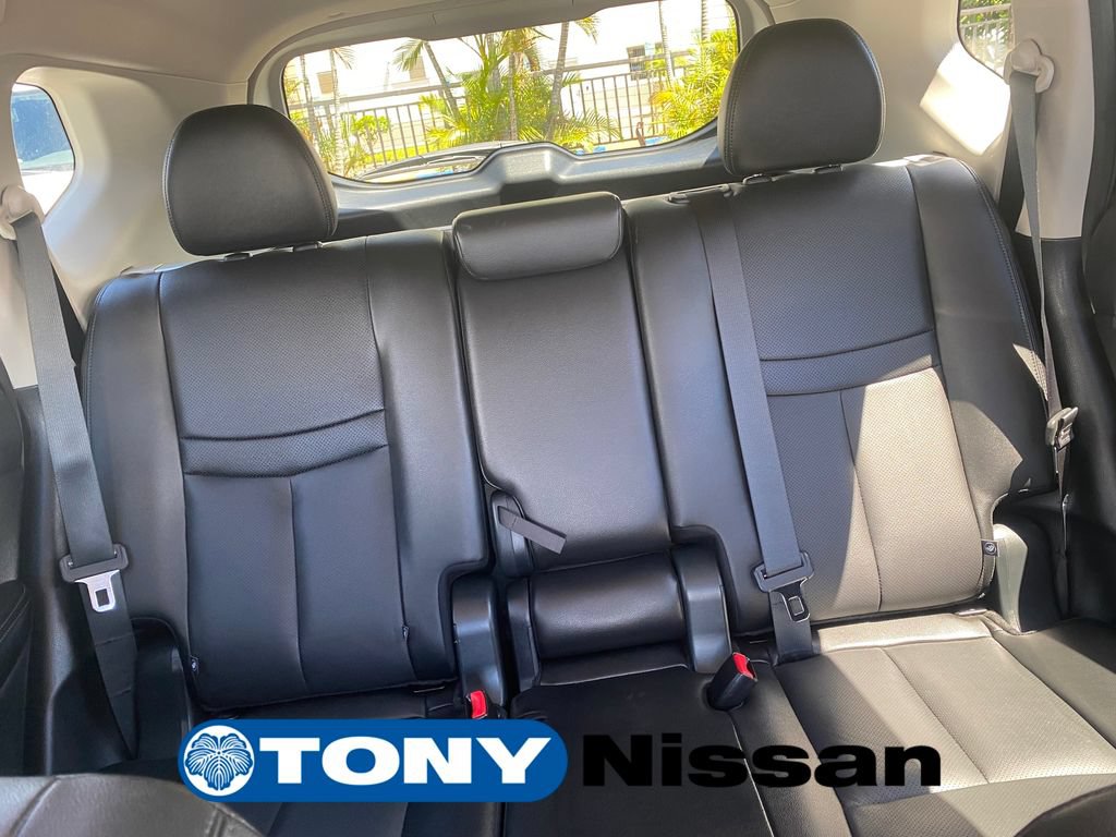 Used 2019 Nissan Rogue SL w/ Premium Package AWD/4WD image 18