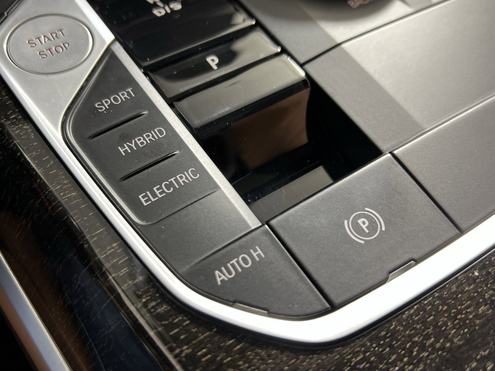 Used 2023 BMW 330e xDrive w/ Premium Package image 33