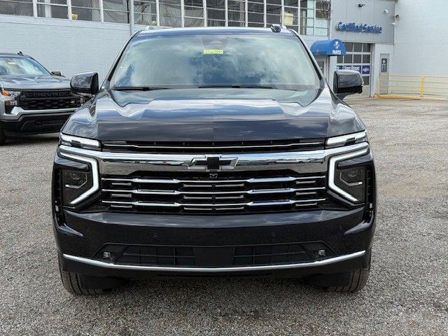 New 2025 Chevrolet Suburban Premier image 9