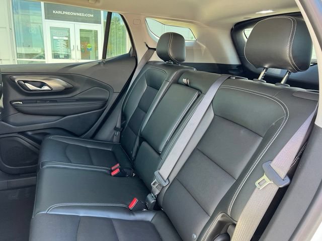 Used 2022 GMC Terrain SLT w/ Infotainment Package II AWD/4WD image 10