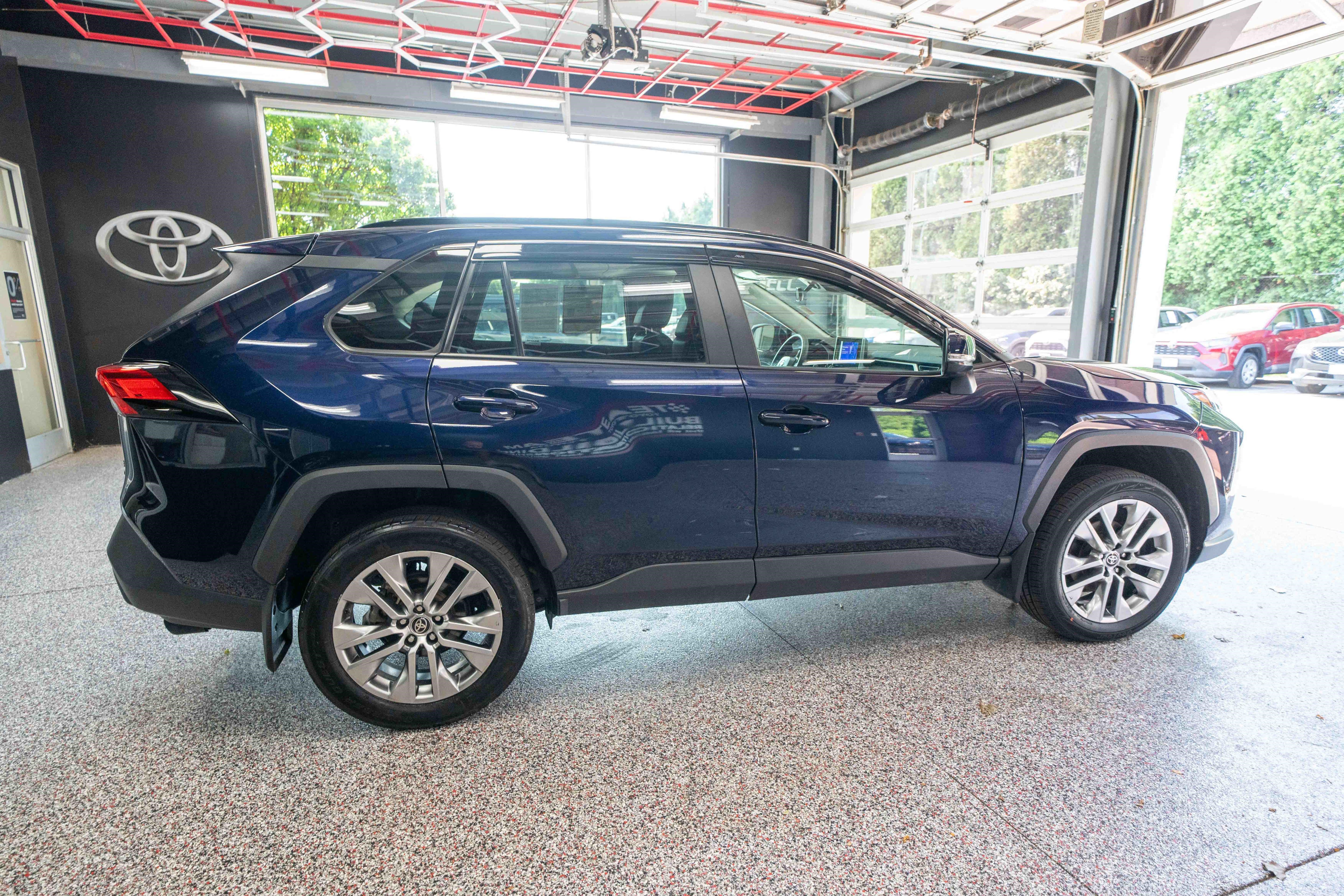 Used 2024 Toyota RAV4 XLE Premium w/ Weather Package AWD/4WD image 4