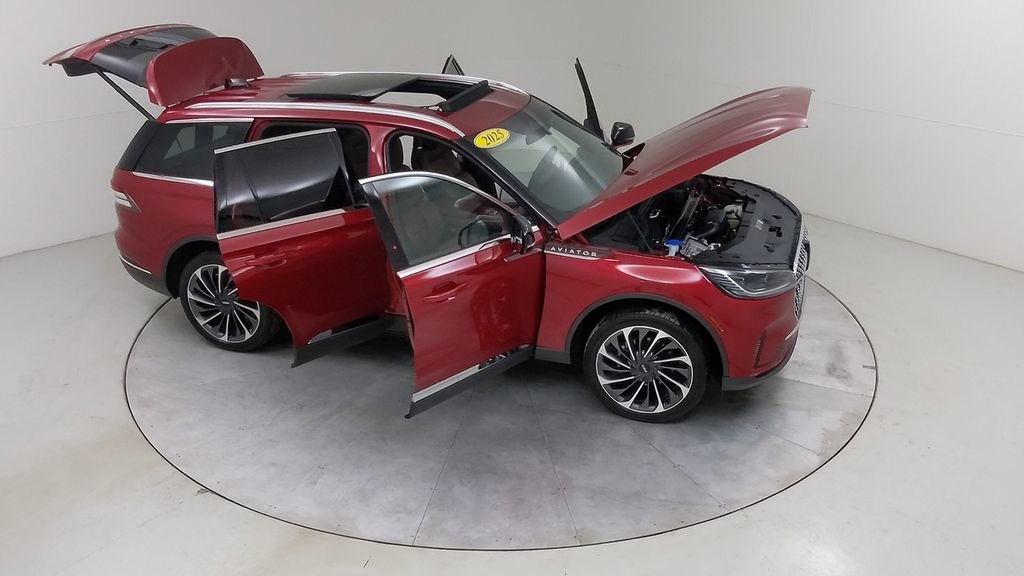 Used 2025 Lincoln Aviator Reserve w/ Equipment Group 201A image 49