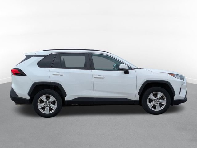 Used 2021 Toyota RAV4 XLE w/ Convenience Package AWD/4WD image 2