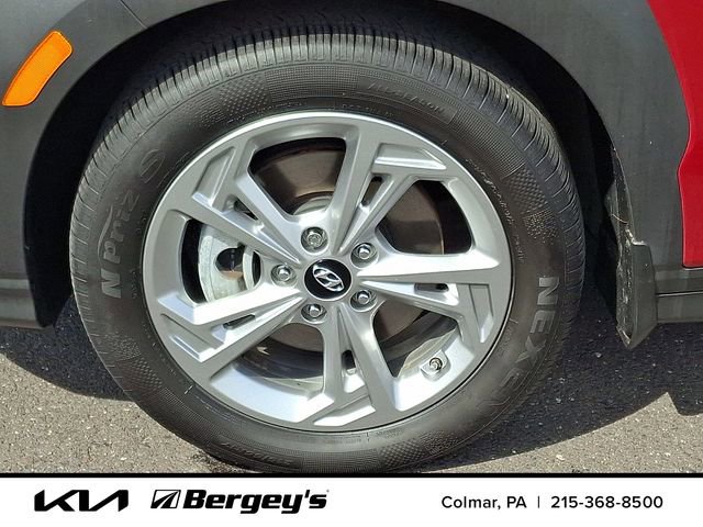 Used 2023 Hyundai Kona SEL AWD/4WD image 10