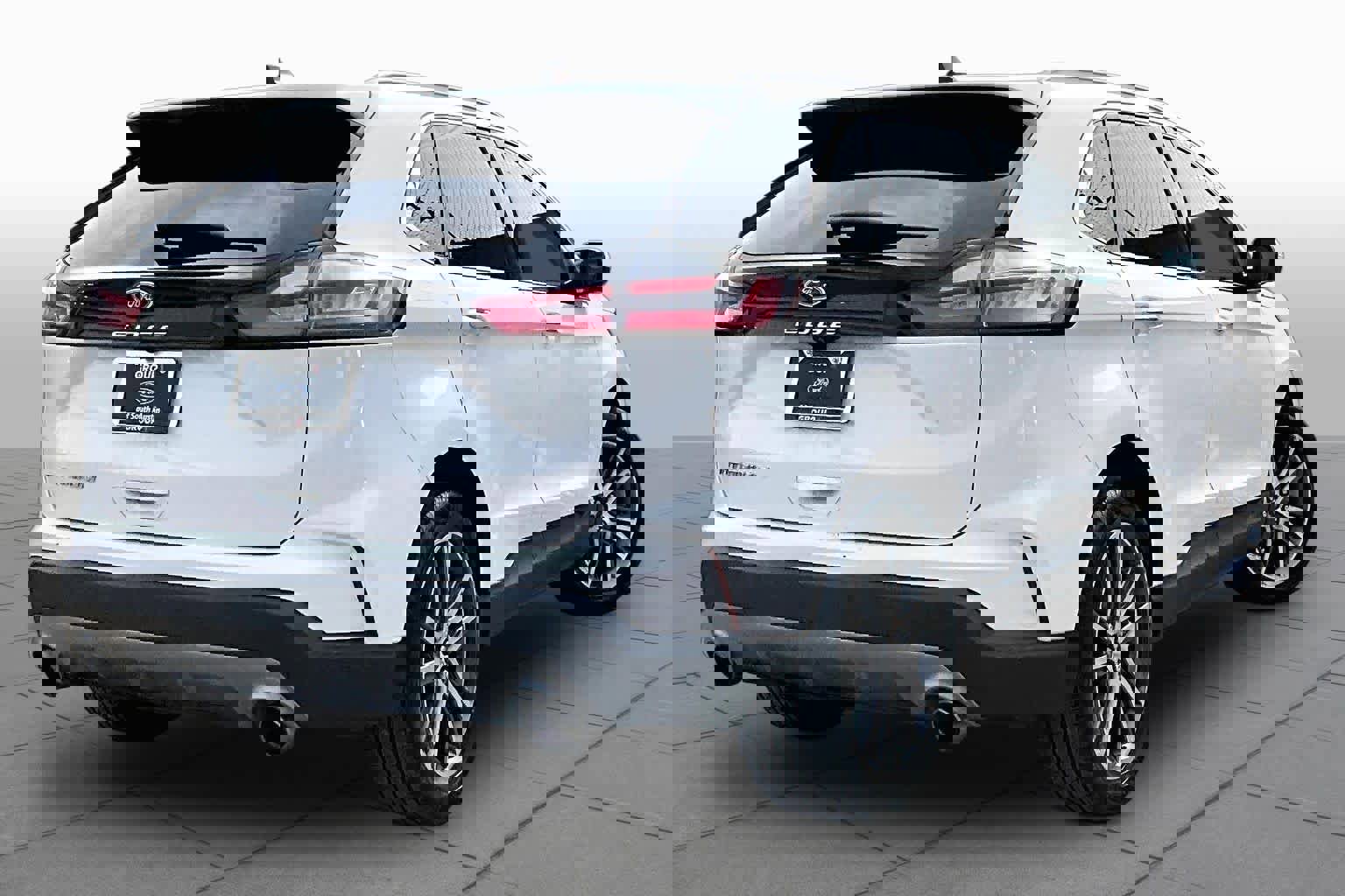 Used 2021 Ford Edge Titanium FWD image 13