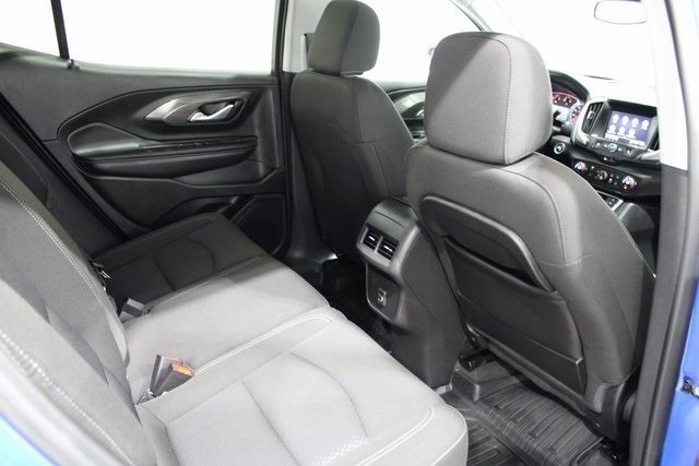 Used 2024 GMC Terrain SLE w/ Driver Convenience Package image 25